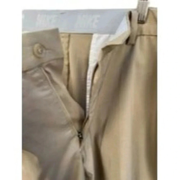 NIKE GOLF Flat Front Dry Fit Shorts Khaki Size 38 - Picture 3 of 4